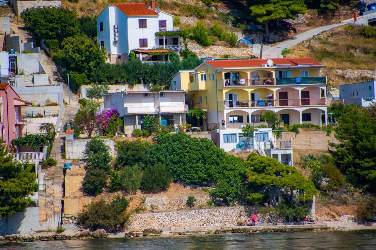 Apartments Lile By The Sea, Celina Zavode Exterior photo
