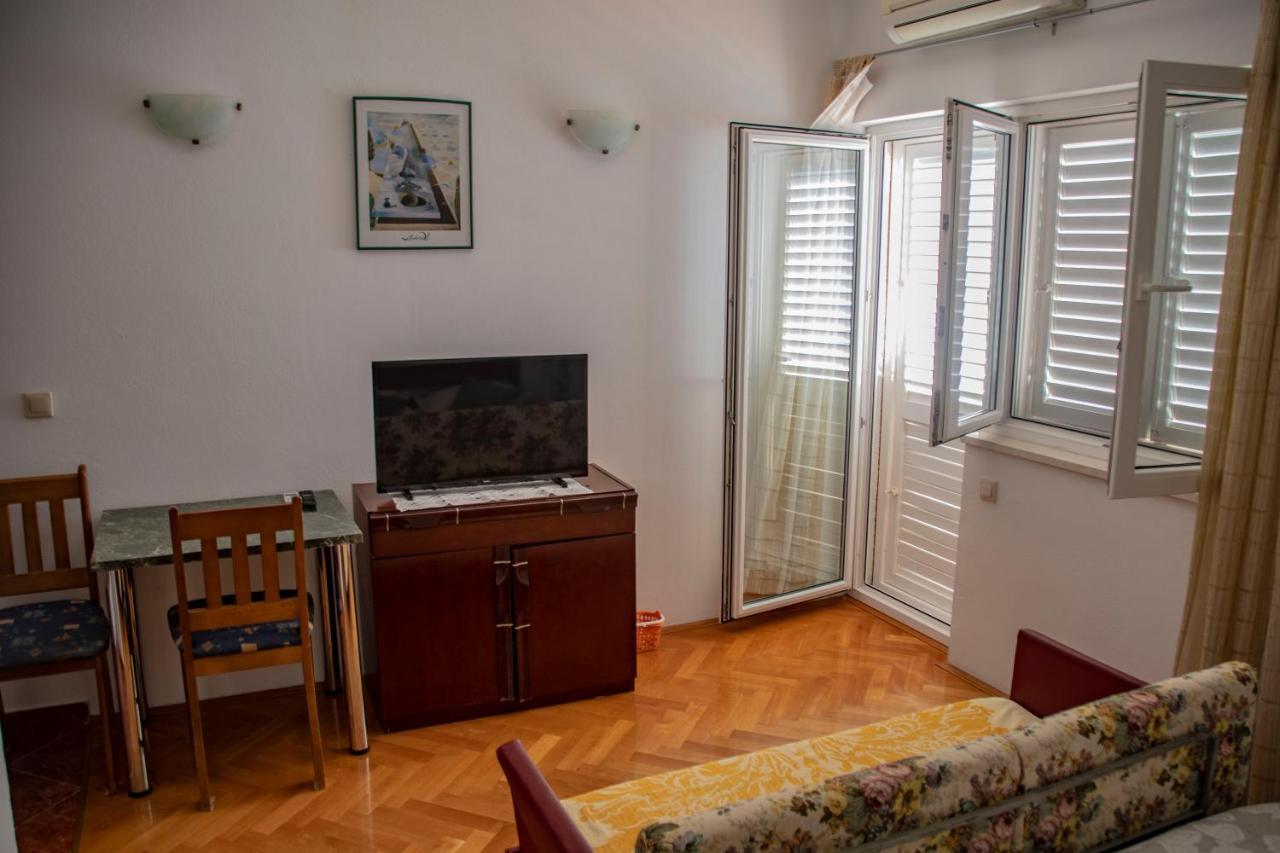 Apartments Lile By The Sea, Celina Zavode Exterior photo